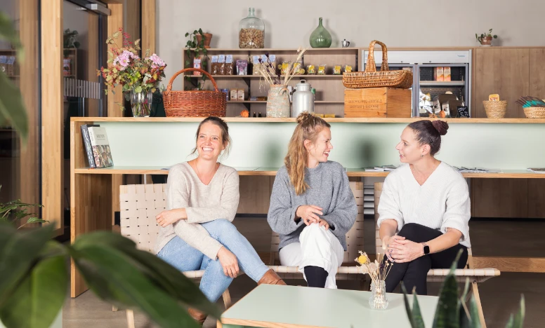 Leiterinnen Bio Bistro Bachgraben Drei Frauen voller Tatendrang: Nadine Wöhrel, Nicole Kaupp und Claudia Hebel (von links) im «Bio Bistro» am Bachgraben