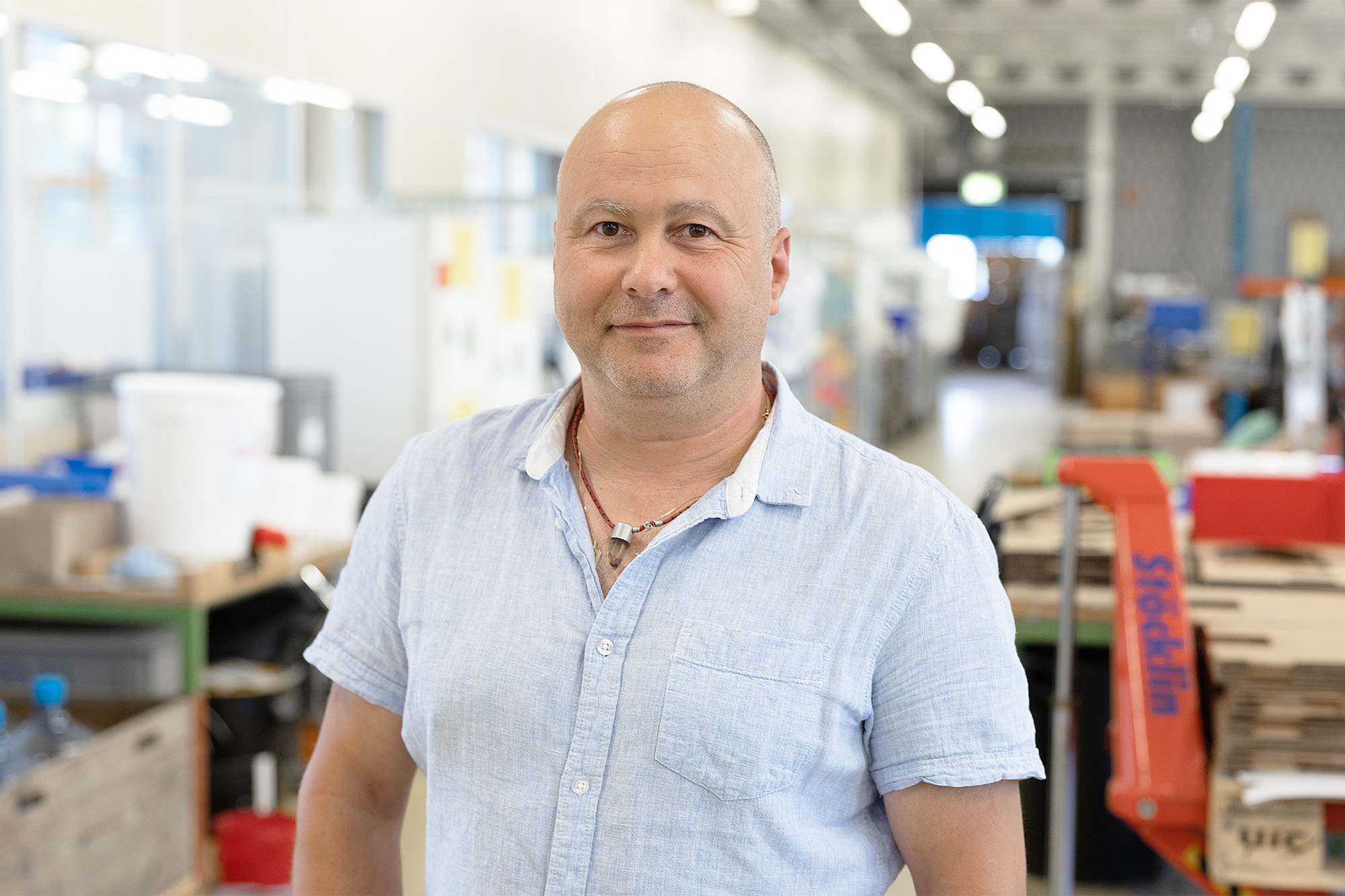 Ein Portraitfoto von Miachel Armbruster